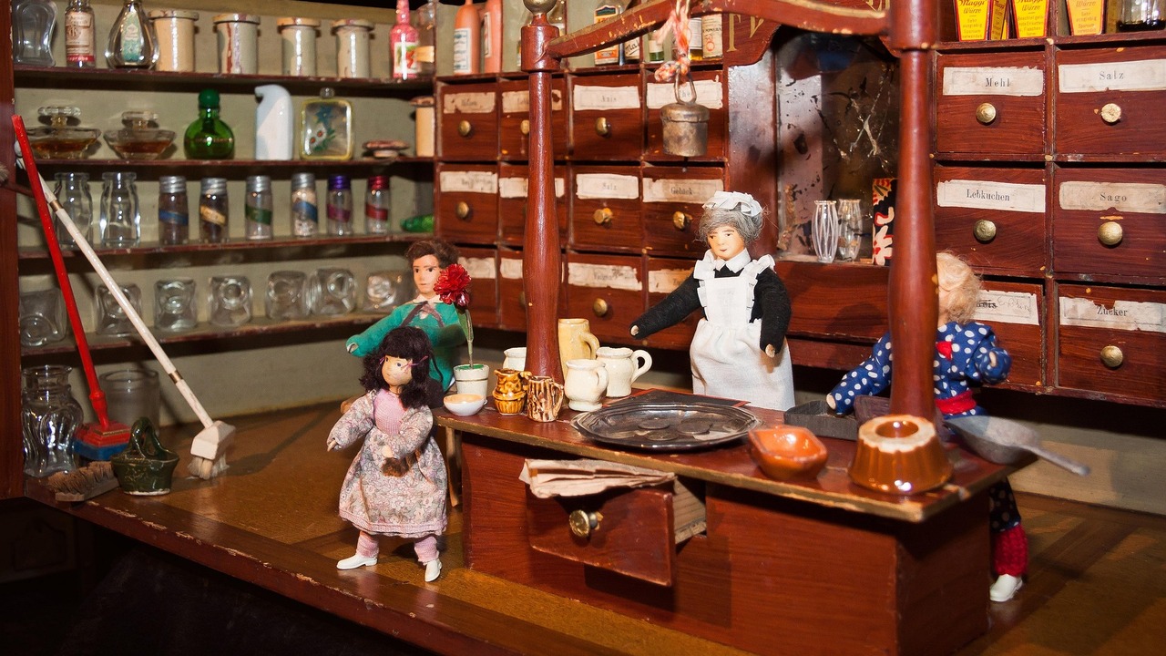 На встрече будет рассмотрена история торговли в...