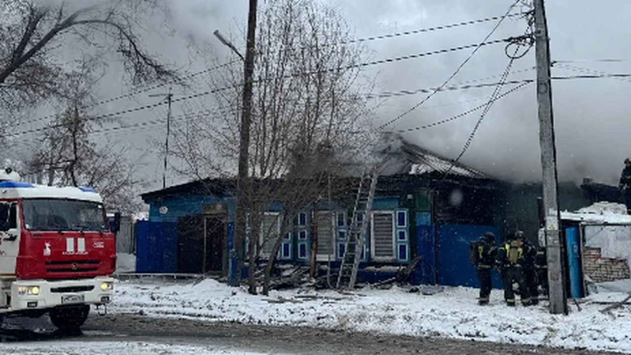 При тушении пожара спасено девять человек