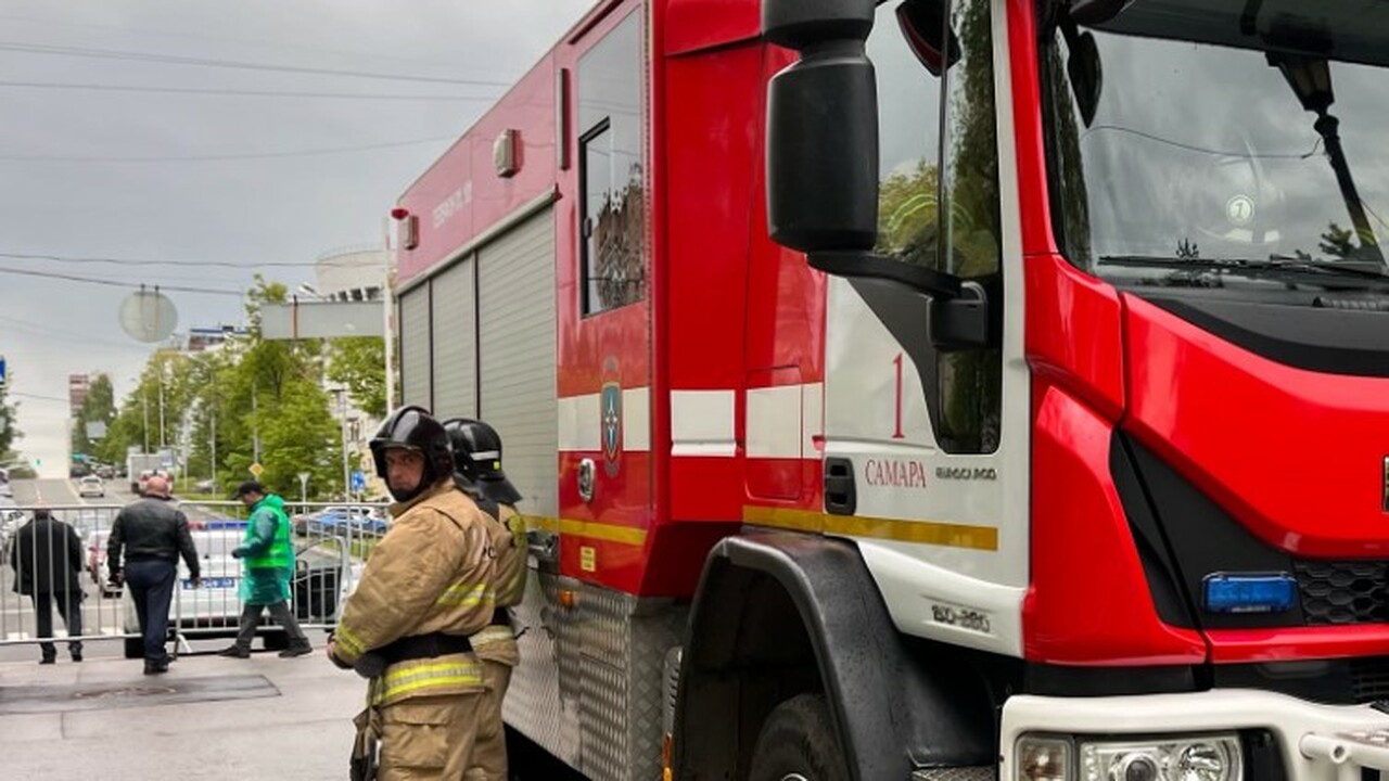В 05:05 по местному времени на улице Молодогвар...