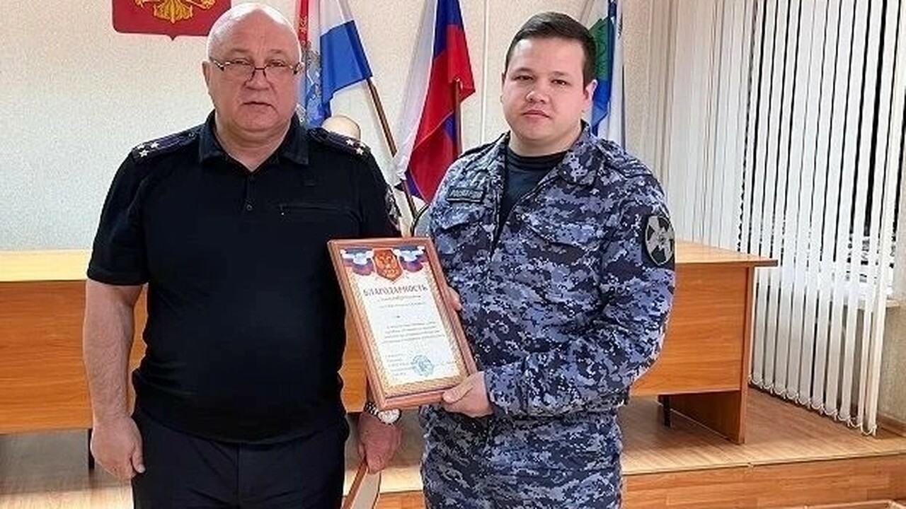Две тольяттинки ночью занимались оборудованием ...