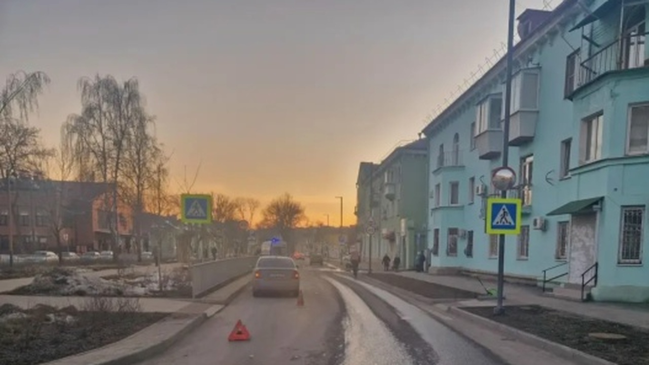 Пострадавшая женщина была госпитализирована с м...