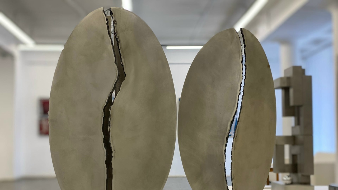 Произведения Гьотти раскрывают металл как живую...