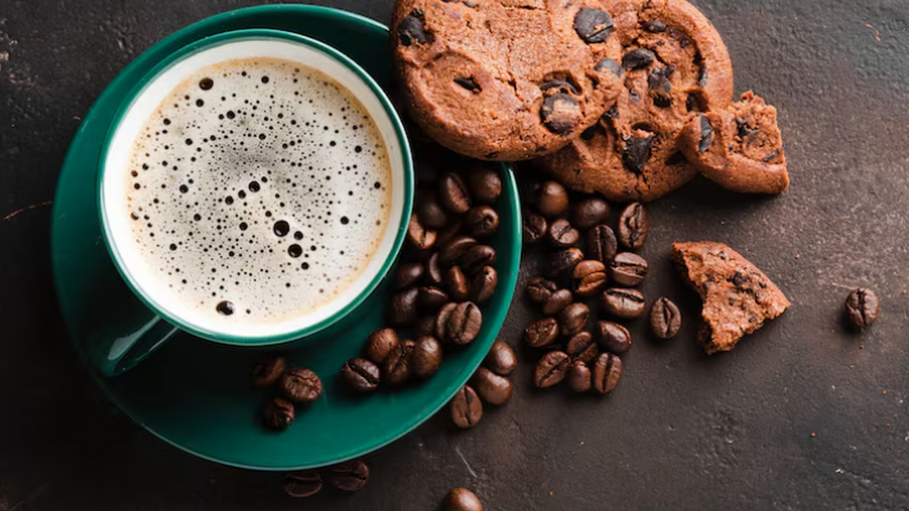 Исследование: четыре чашки кофе в день усилили глубокий сон Регулярное употребление четырёх и более чашек к...