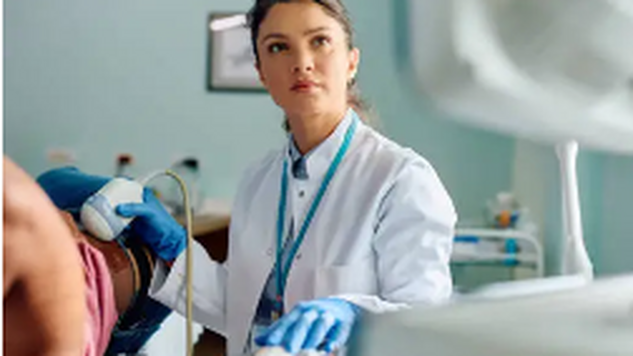 На первом месте - вакансия врача УЗИ