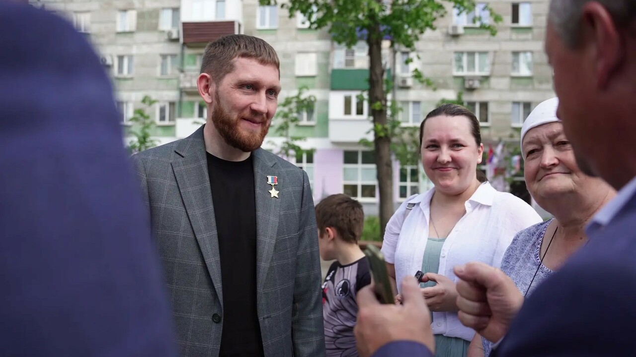 Федорищев рассказал жителям Самарской области о Денисе Портнягине Герой России работает в команде губернатора уже...