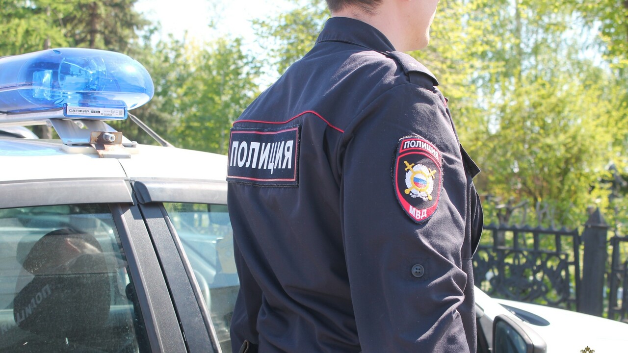 Она сообщила, что неизвестное лицо якобы воспол...