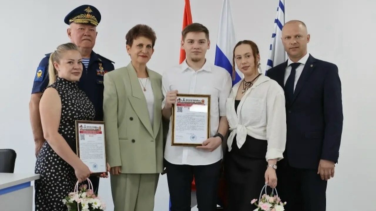 Награды были переданы от 15-й отдельной гвардей...
