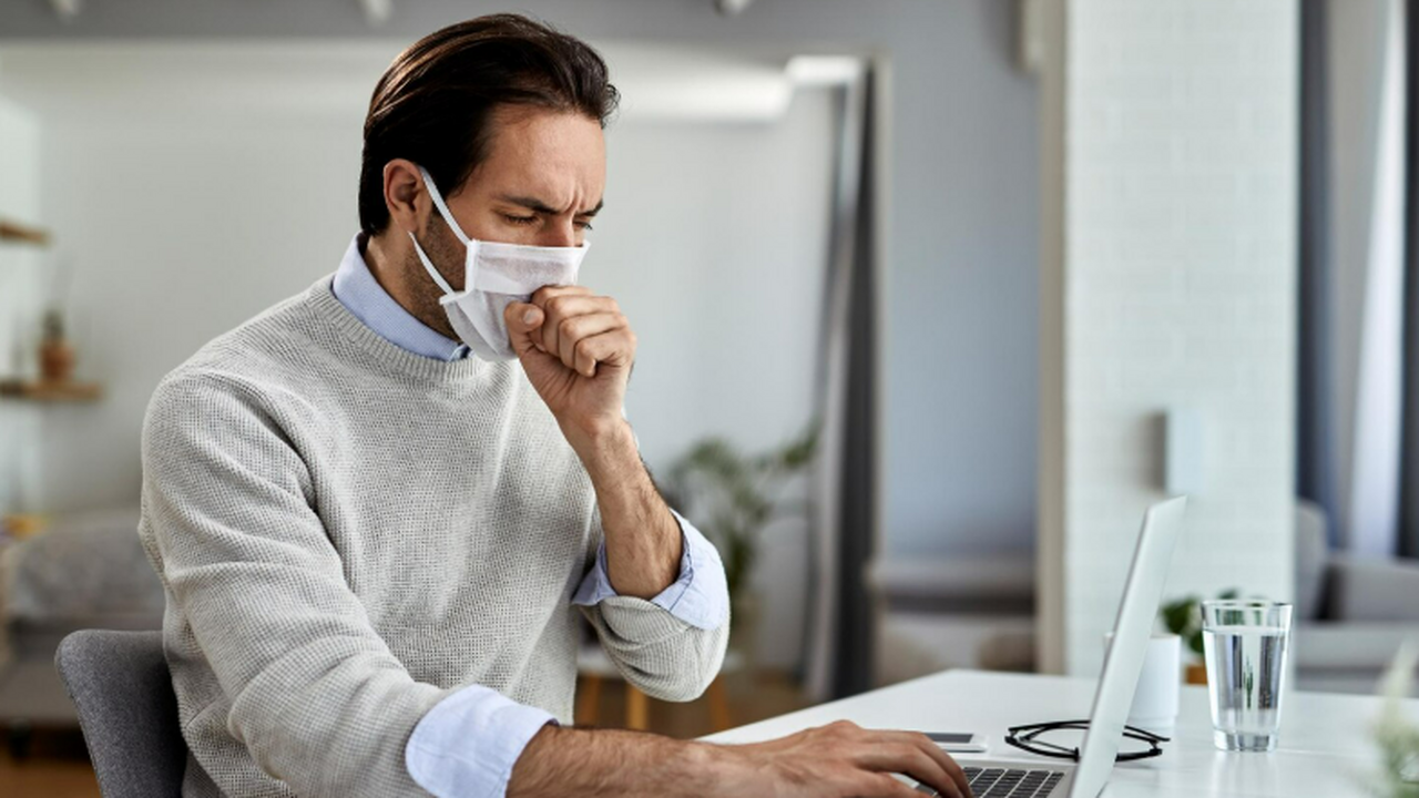 Даже при 39 градусах сотрудников в России могут не освободить от работы С 2025 года в России обновлены правила больничн...