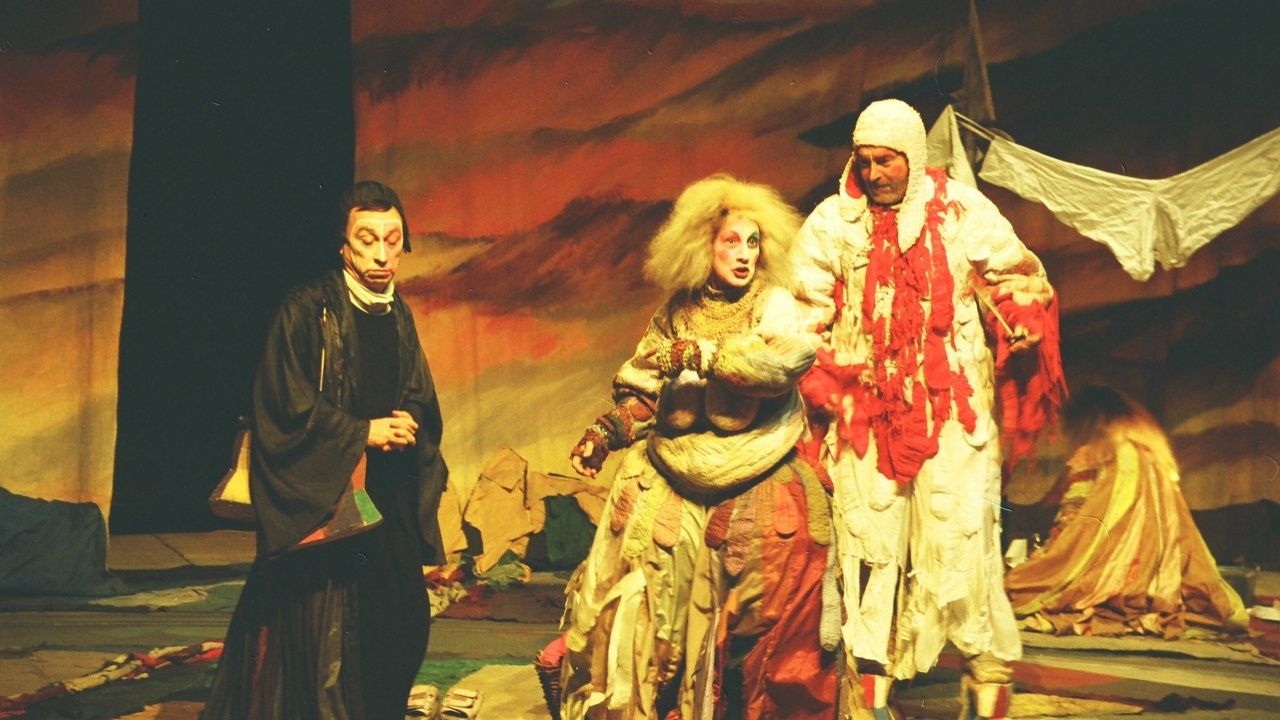 Пройдет видеопоказ пьесы Брехта "Мамаша Кураж"