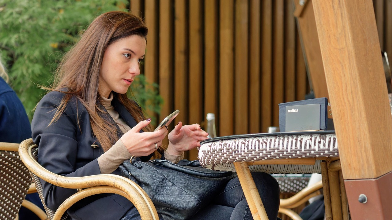 Роспотребнадзор планирует также ввести QR-коды ...