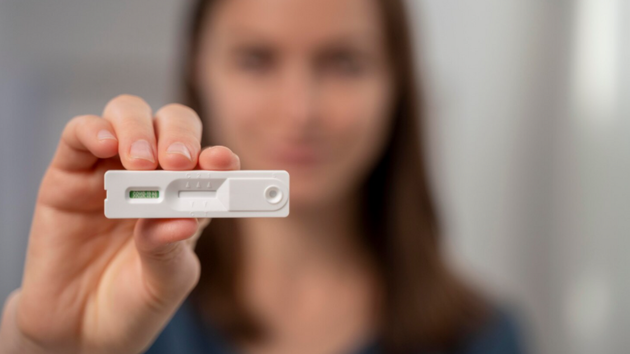 Новый портативный тест выявляет гепатит C всего за четверть часа Команда Салли Макфолл из Северо-Западного униве...