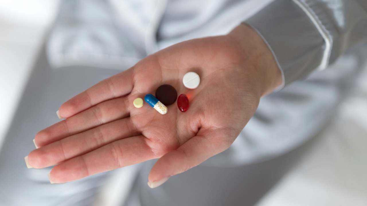 Антибиотики в России всё чаще оказываются малоэ...