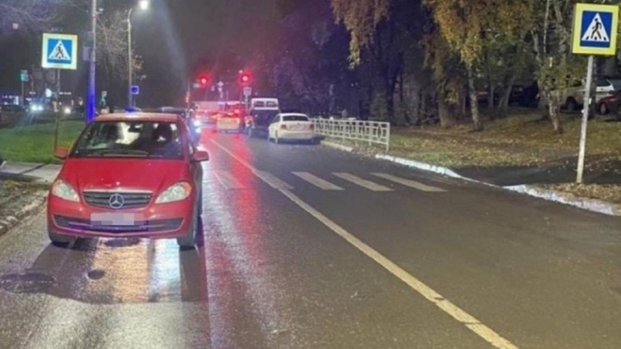 В Советском районе Самары Mercedes сбил 44‑летнюю пешеходку Вечером 27 октября в Советском районе Самары 41...