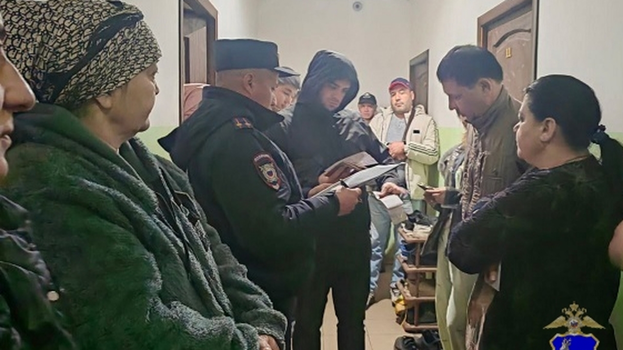 В Самаре выявили 12 незаконных мигрантов на фабрике, рынке и в гостинице 12 иностранных граждан признаны нарушившими миг...