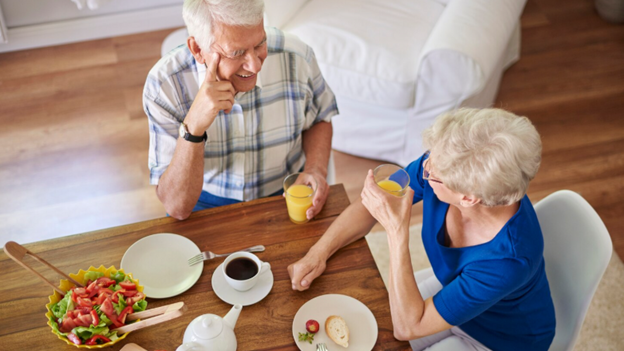 Nutrition Journal сообщает, что длительный ночн...