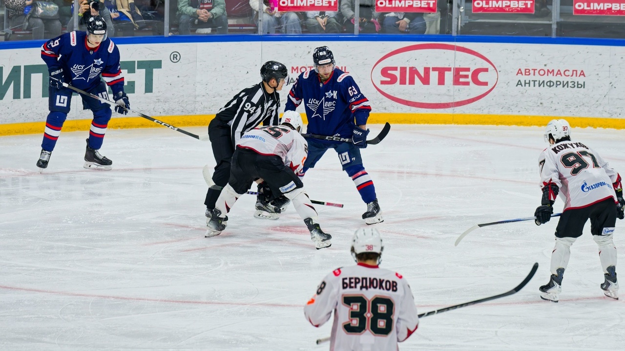 Самарский ЦСК ВВС проиграл «Омским Крыльям» в овертайме 3:4 Самарцы смогли отыграться после счета 0:3 и зар...