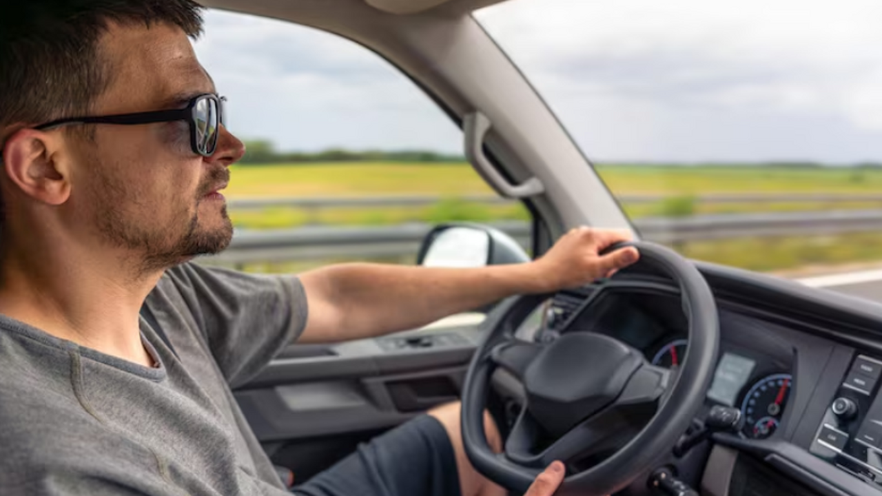 Музыка давно стала неотъемлемой частью поездок ...