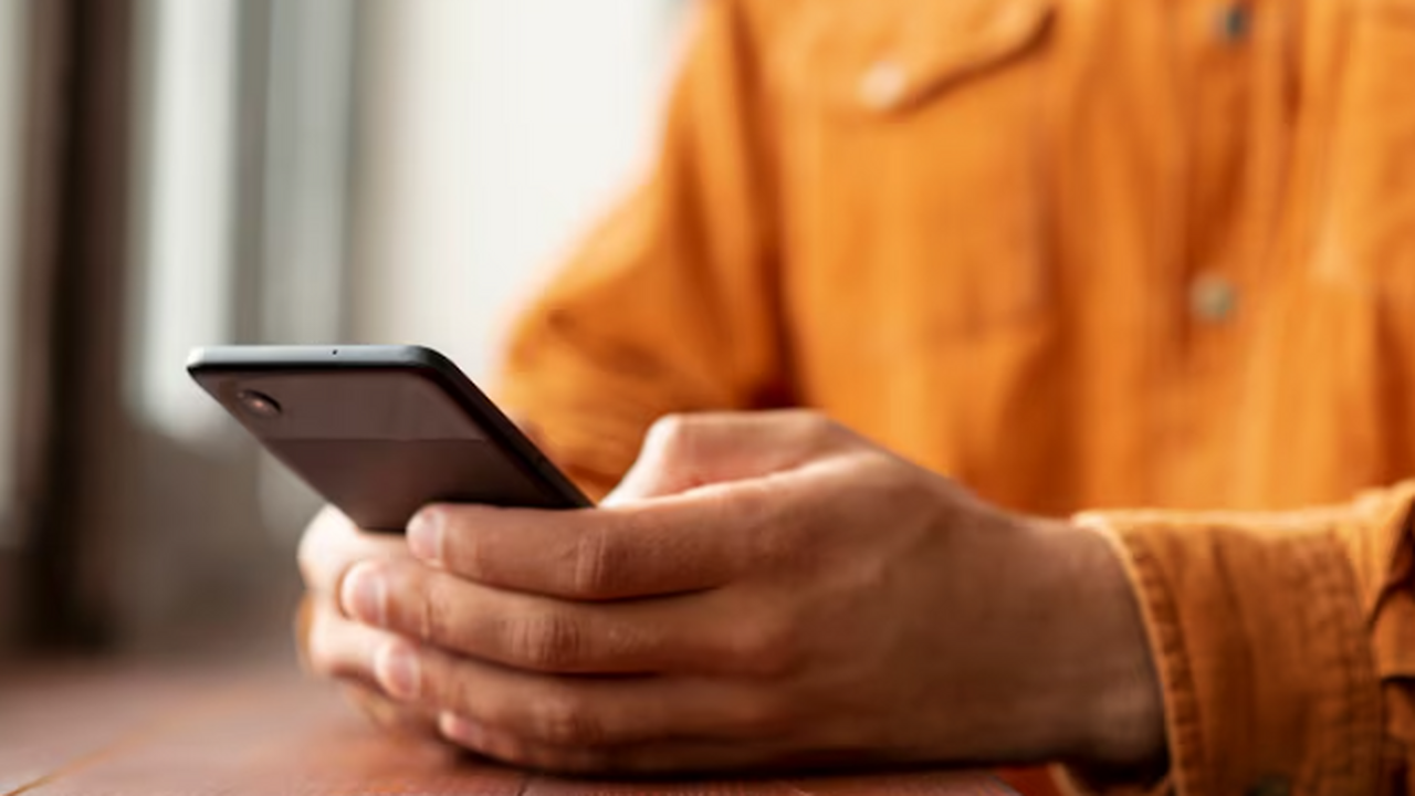 ЖКХ обязали работать через Max: штрафы до 300 т...