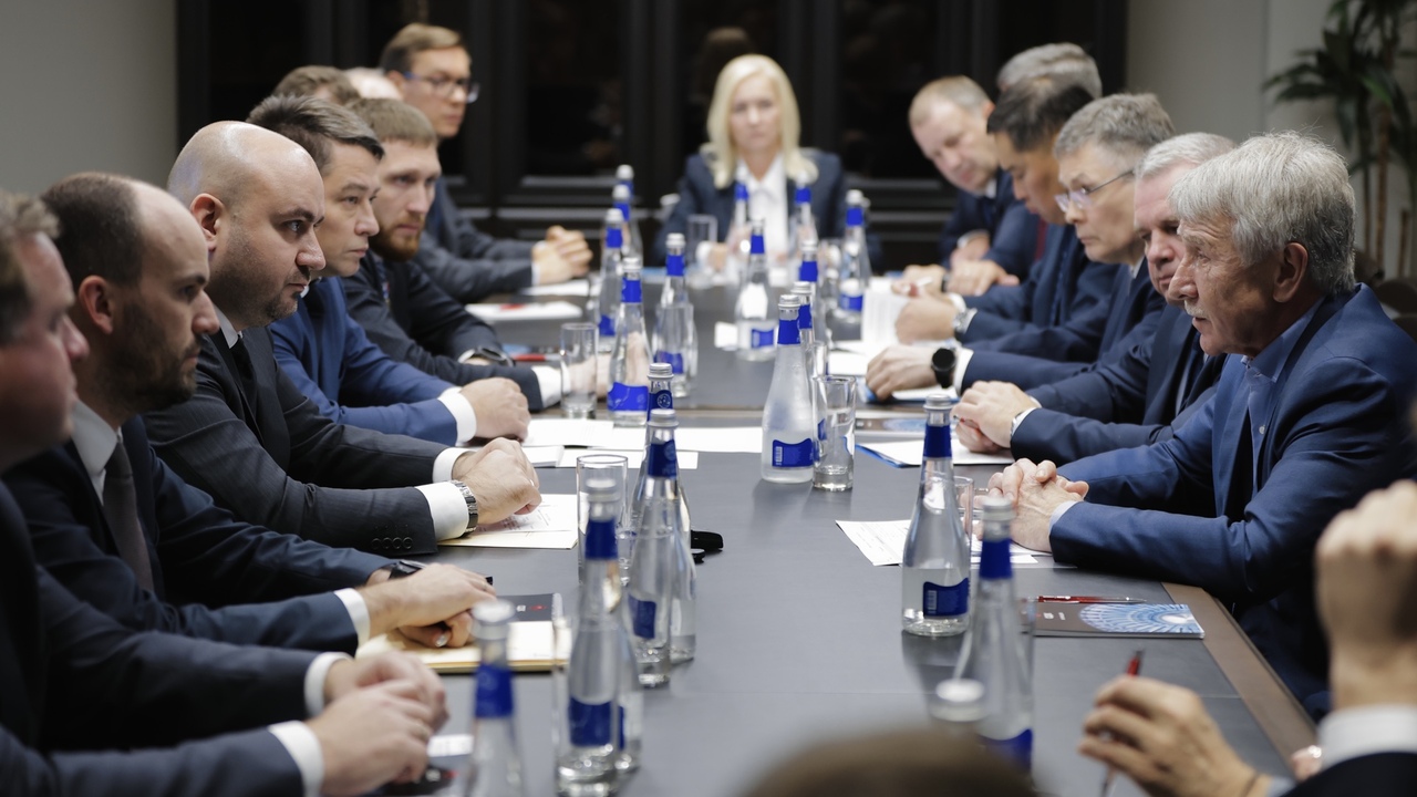 Губернатор Вячеслав Федорищев поблагодарил Леон...