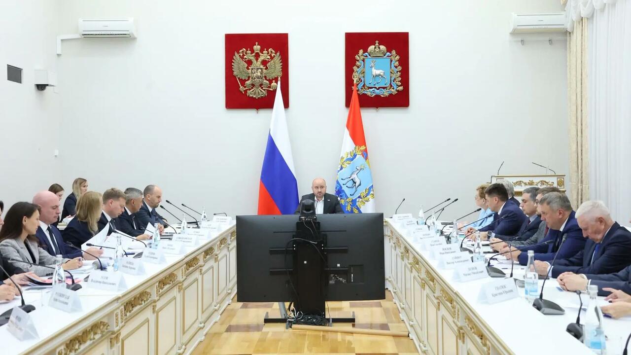 Губернатор Самарской области Вячеслав Федорищев провел расширенное заседание Президиума регионального оргкомитета «Самара 450» На встрече обсудили подготовку к празднованию 4...