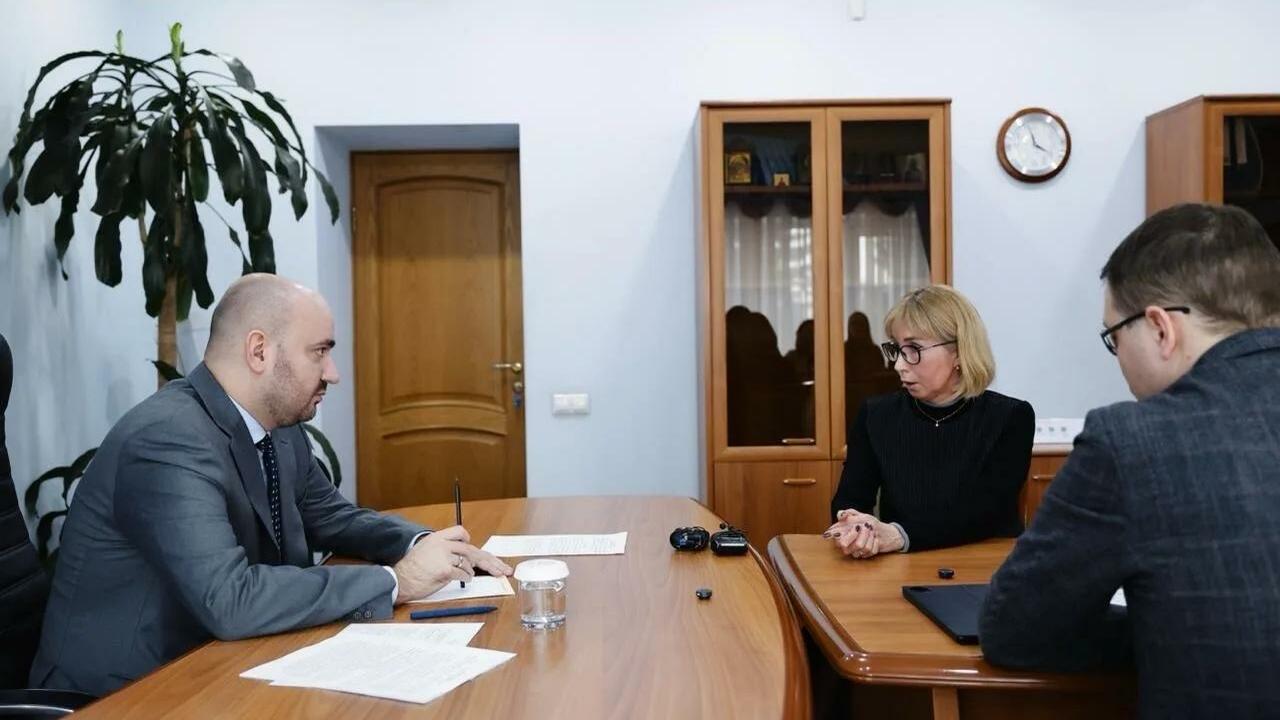 В Самаре губернатор Вячеслав Федорищев провел прием граждан На приеме граждан Вячеслав Федорищев сообщил о ...