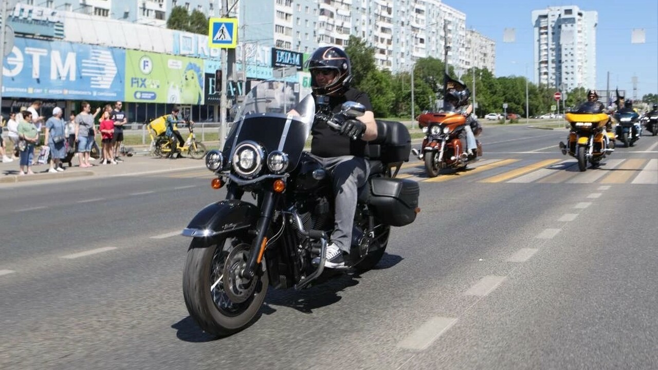 Особое внимание уделяется безопасности на дорог...