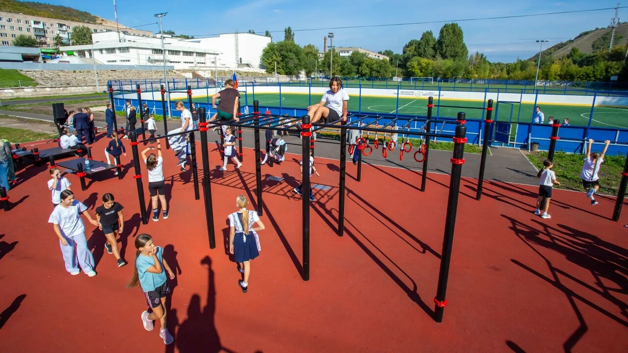 Две новые спортивные площадки открылись в Жигулевске в этом году Спортивные объекты стали доступны жителям Жигул...