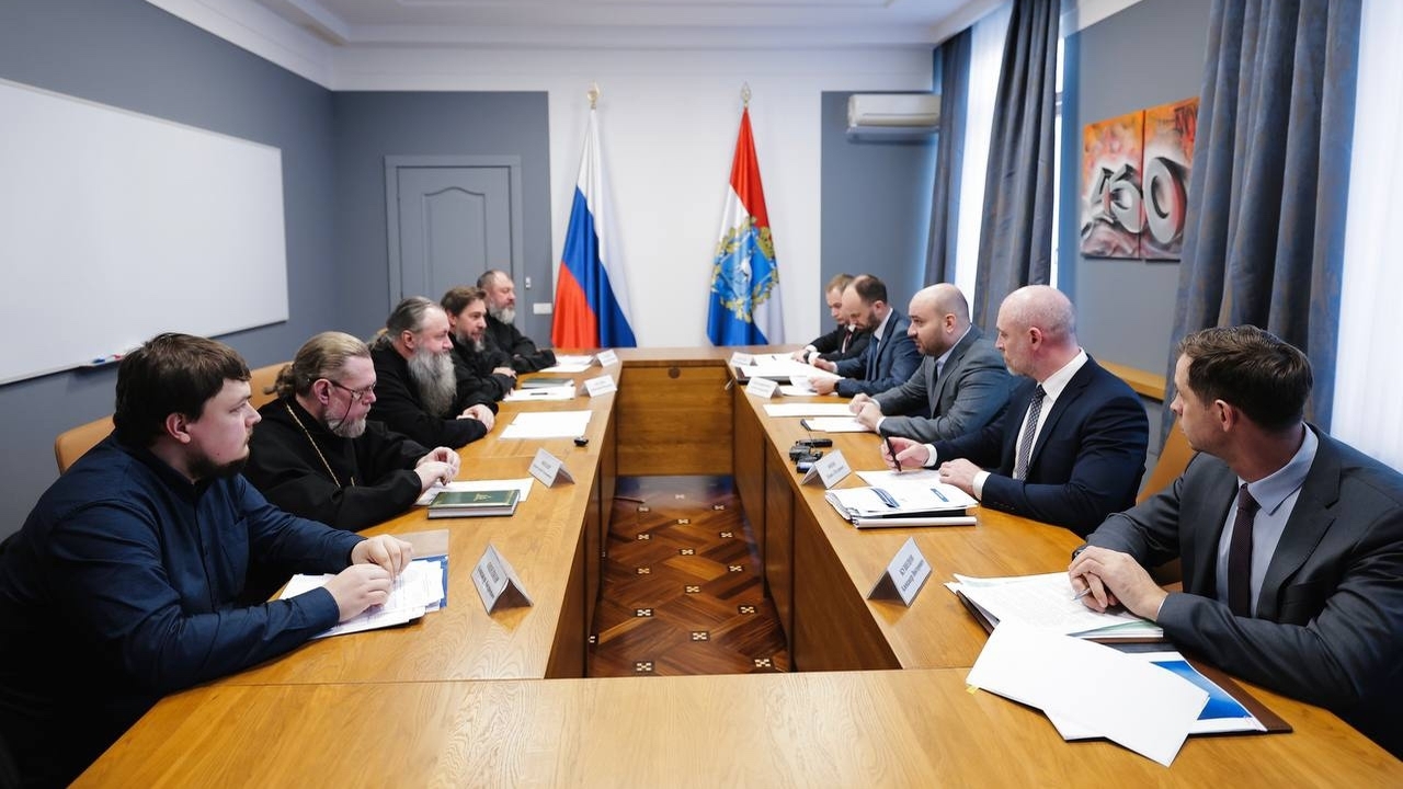 Федорищев и Феодосий договорились подготовить д...