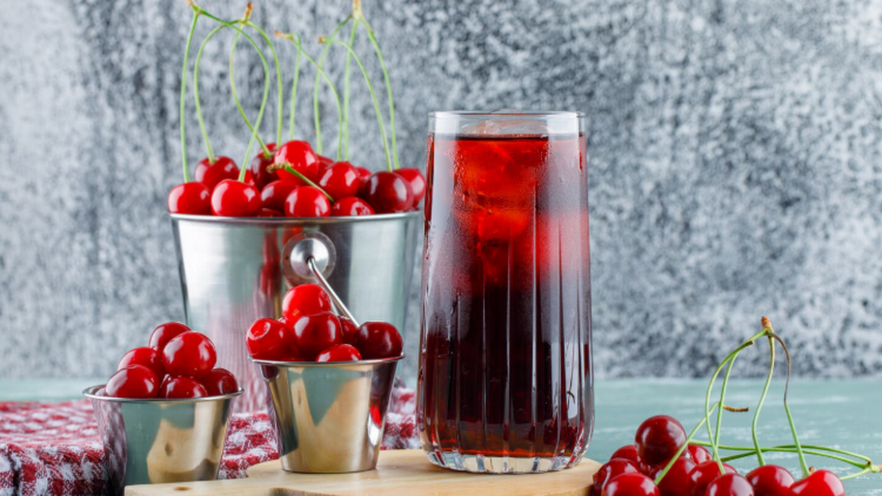Учёные рассказали, как сок кислой вишни влияет ...