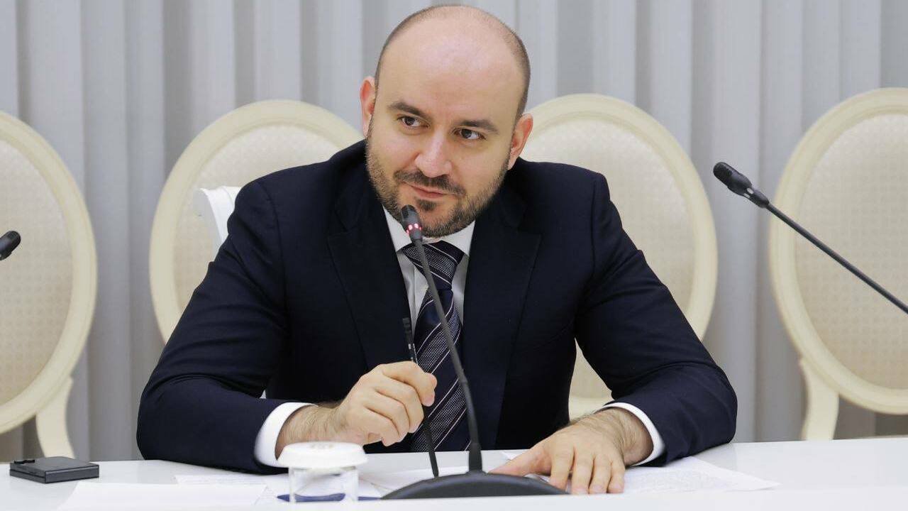 Поздравление губернатора Самарской области В.А. Федорищева С Днем славянской письменности и культуры Дорогие друзья! Сегодня мы отмечаем День славя...