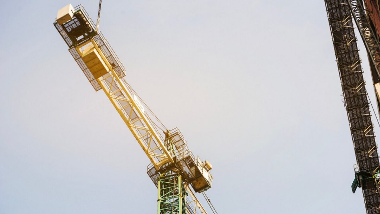 «Интехком»: крановщик сможет работать из офиса, а не в цехе Овян пояснил, что в основе системы управления л...