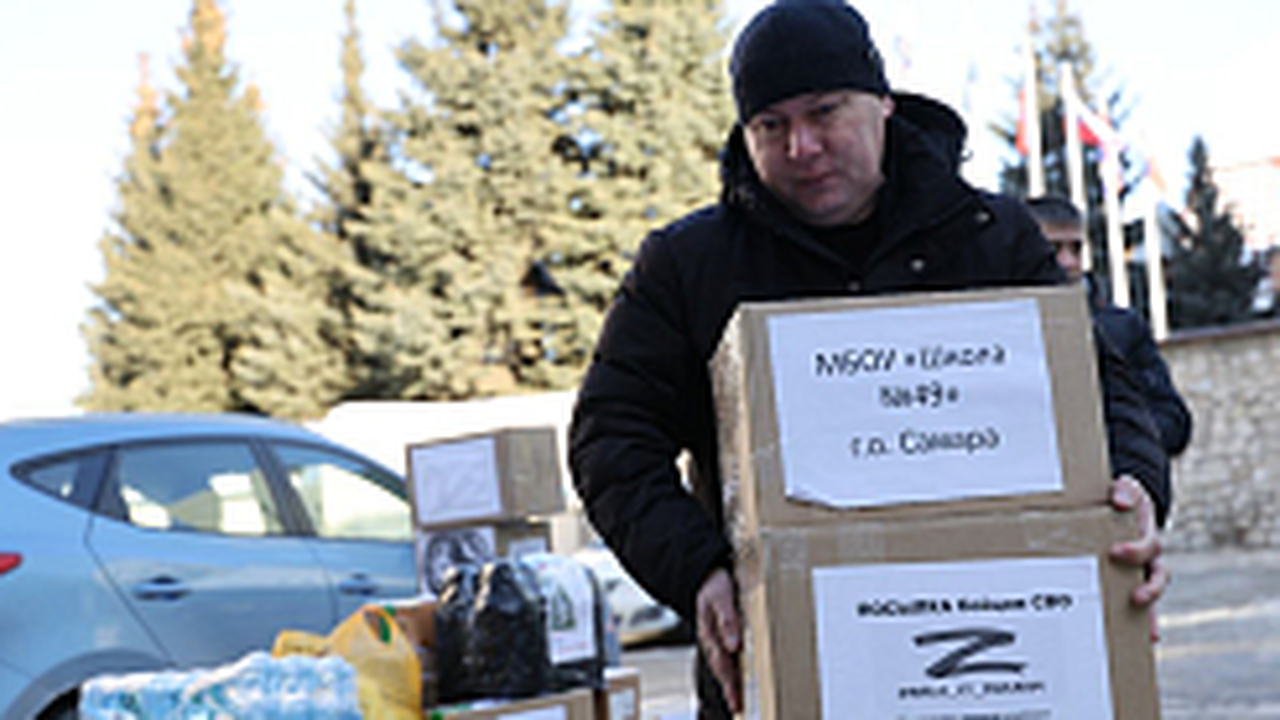 В составе посылки – оборудование, а также инстр...