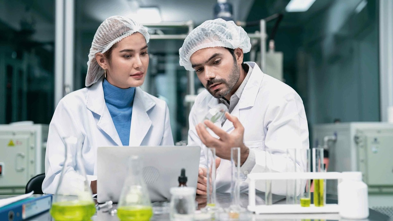 В настоящее время команда готовится к первому э...