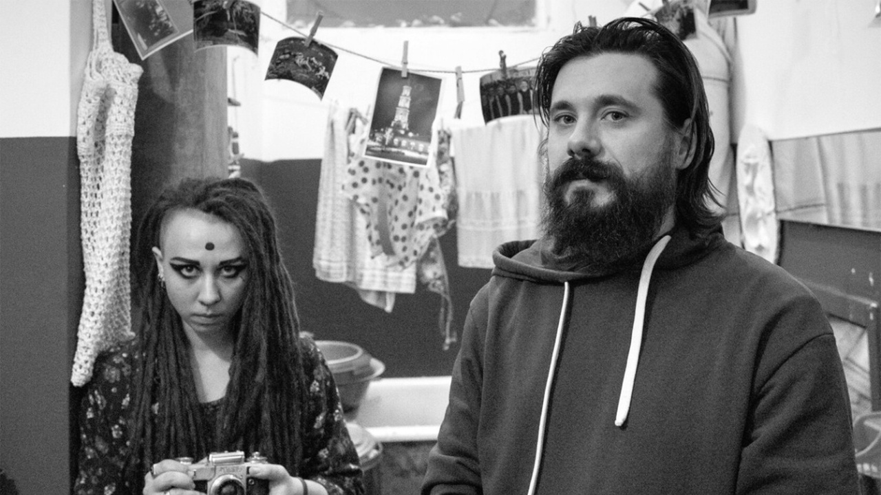 Центральный объект экспозиции — масштабная инст...