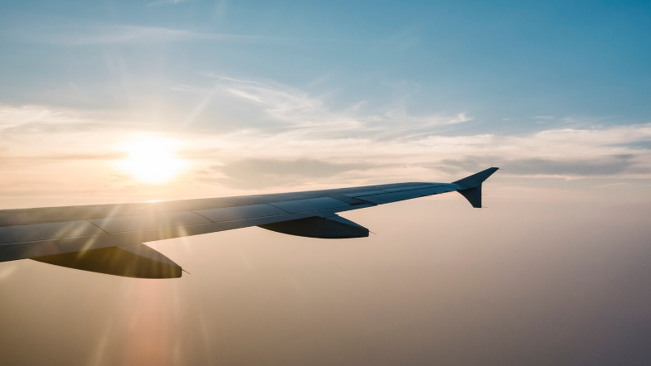 Из-за частичного закрытия воздушного пространст...