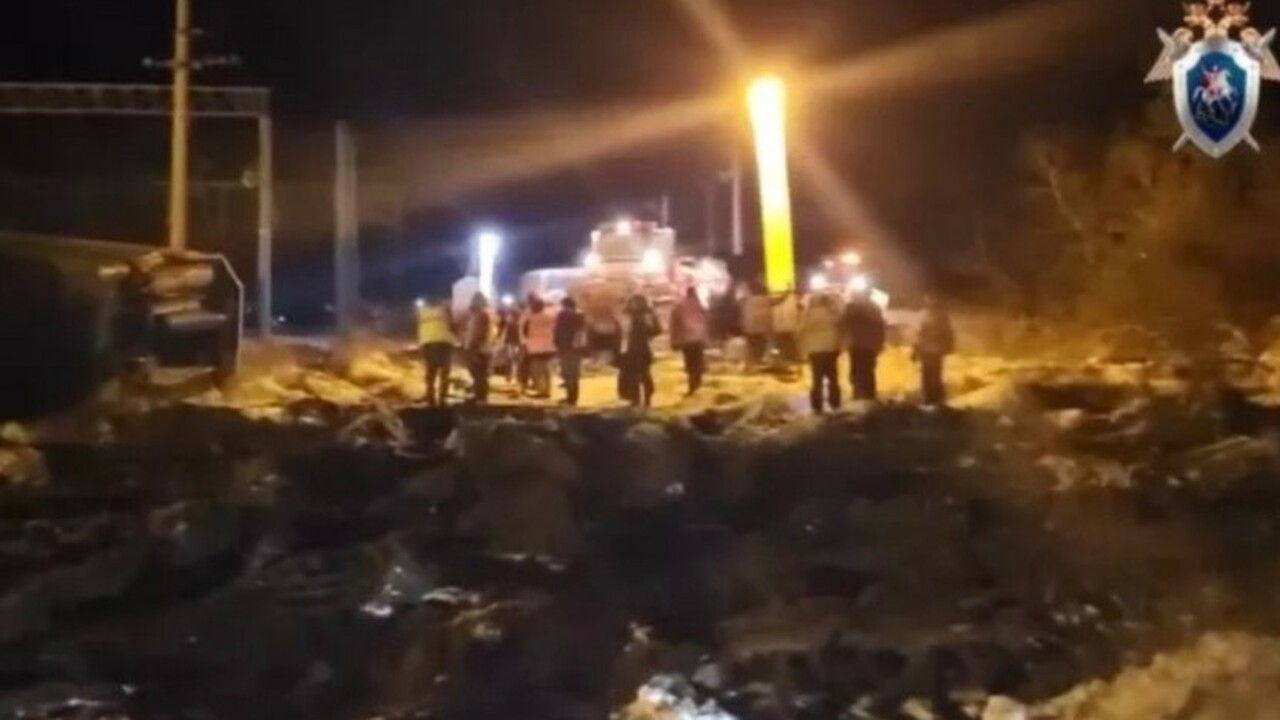 Поезда пойдут в объезд из-за схода вагонов на станции «ЧАИС» 13 декабря 2023 года на железнодорожной станции...