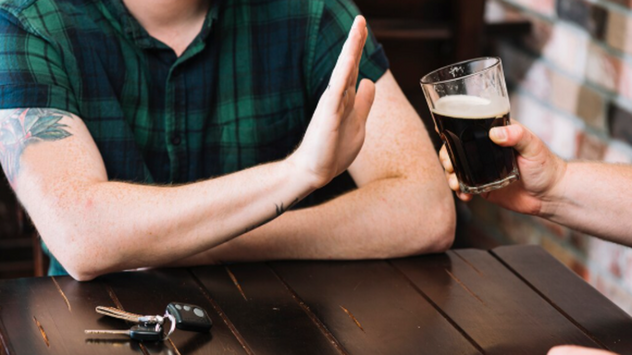 Британский ландшафтный дизайнер Шон Холланд под...