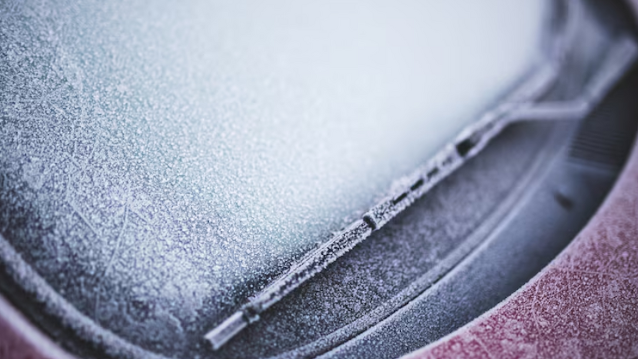 С приходом сильных морозов всё больше водителей...