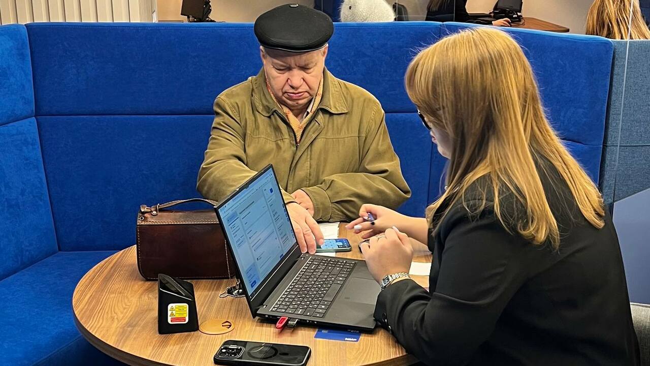 ВТБ открыл в Тольятти современный офис после реконструкции Банк ВТБ открыл после реконструкции современный...