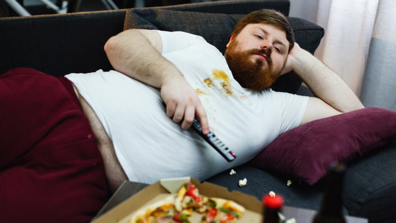 Онколог Сенько сообщил, что переедание, малопод...