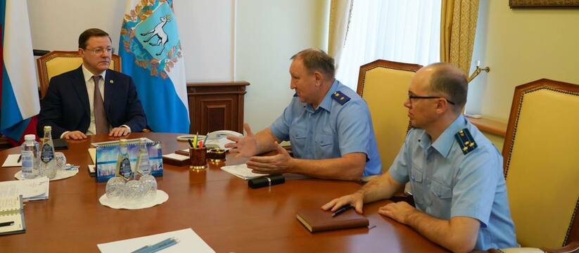 Глава Самарской области Дмитрий Азаров сегодня, 26 июня, провел встречу с Волжским межрегиональным природоохранным прокурором Александром Илюшиным