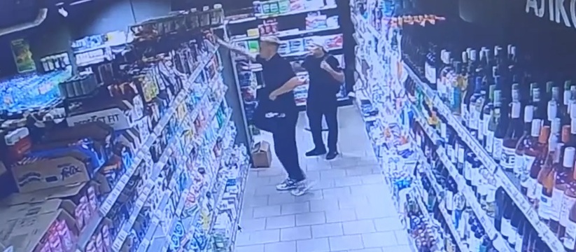 Полиция устанавливает личности двух подозреваемых в грабеже в Тольятти Оперативники уголовного розыска составили ориен...