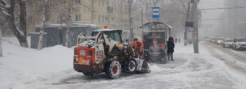 В Тольятти не хватает техники для очистки снега