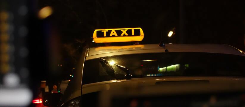 Теперь придется отдавать больше: В Тольятти решили изменить тарифы на поездки в такси