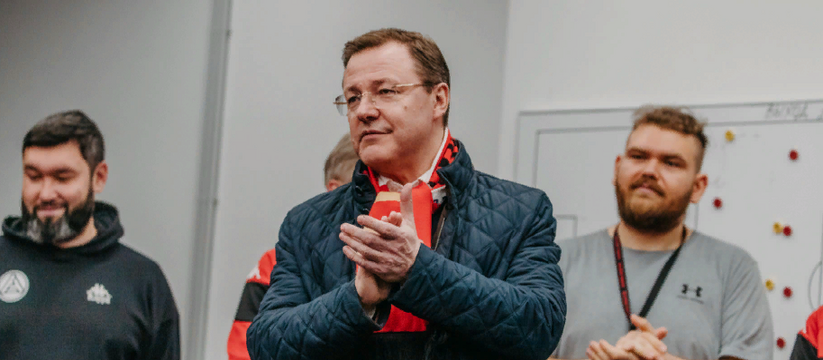 Дмитрий Азаров поздравил тольяттинский "Акрон" с победой над "Динамо" в матче Кубка России Дмитрий Азаров поздравил тольяттинский "Акрон" ...