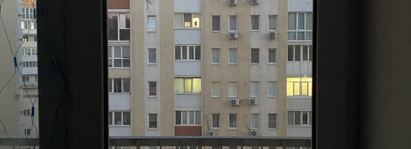 В ночь на 1 августа в Тольятти загорелась квартира на 10 этаже и пострадал мужчина