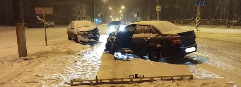 В Тольятти 3 января в результате ДТП "Гранты" и "Логана" пострадал ребенок