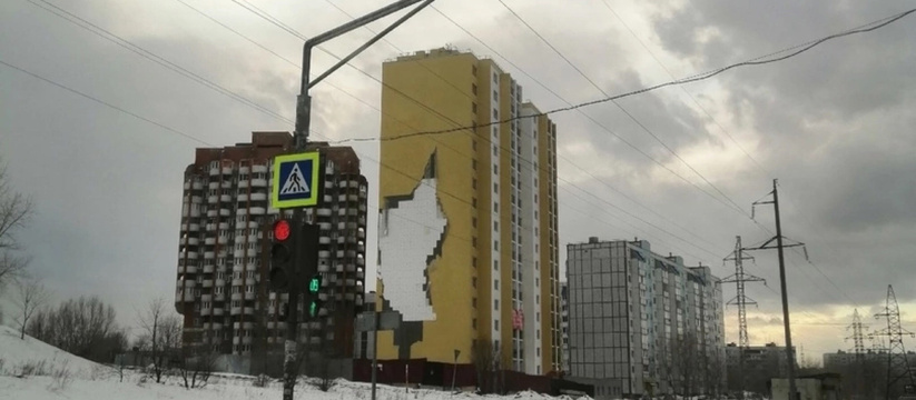 В Тольятти рассыпался фасад 16-этажной новостройки