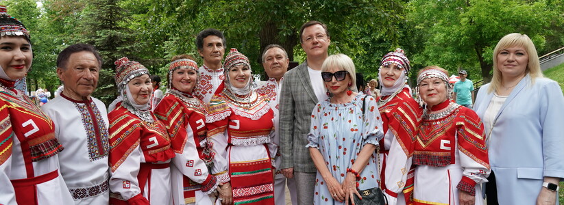 Губернатор Дмитрий Азаров поблагодарил региональные СМИ за профессиональную работу