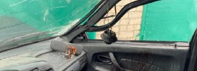 В жестком ДТП 35-летнему пассажиру ВАЗа в голову вошла труба